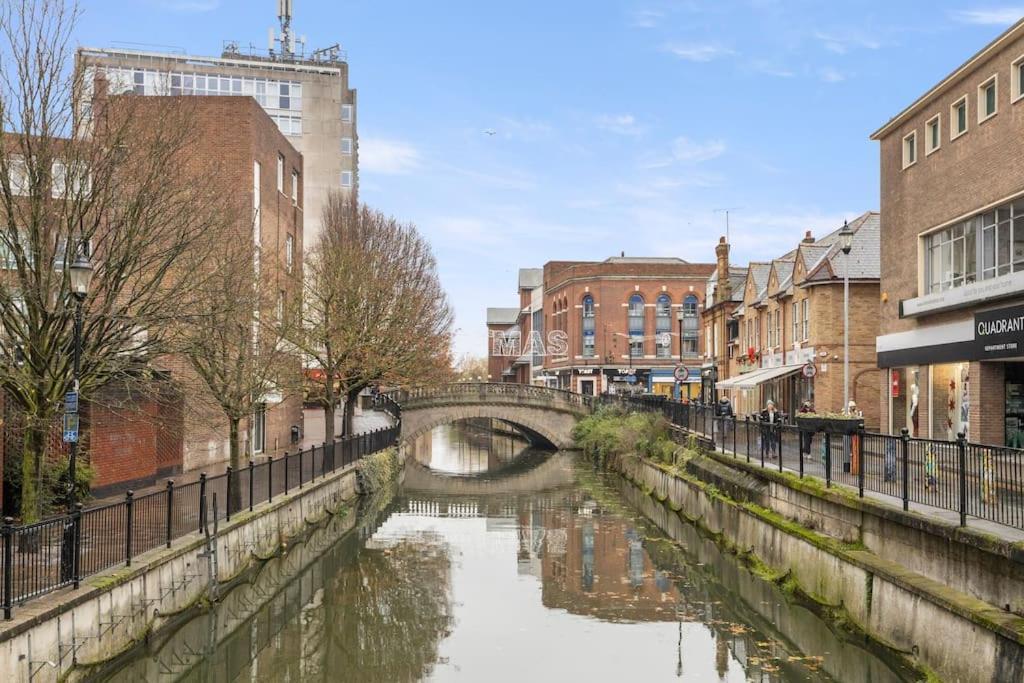Chelmsford Centre View Sleep 4 Next Chelmer Canal Eksteriør billede